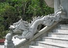 IMG 0815  Drage gelænder op til pagoden på Thuy Son - Ngu Hanh Son